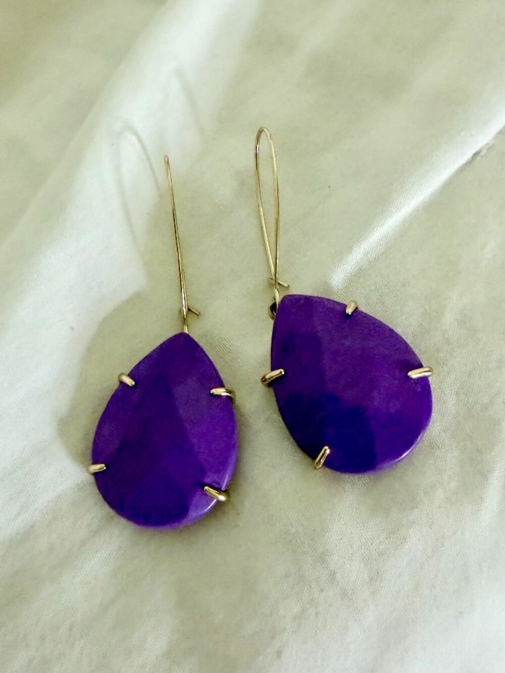 Kendra Scott Purple Drop Earrings Gold Tone Statement Teardrop